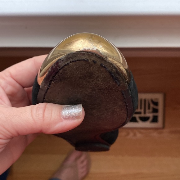 Gold tip Quilted Tory Burch flats size 7 - Picture 3 of 4